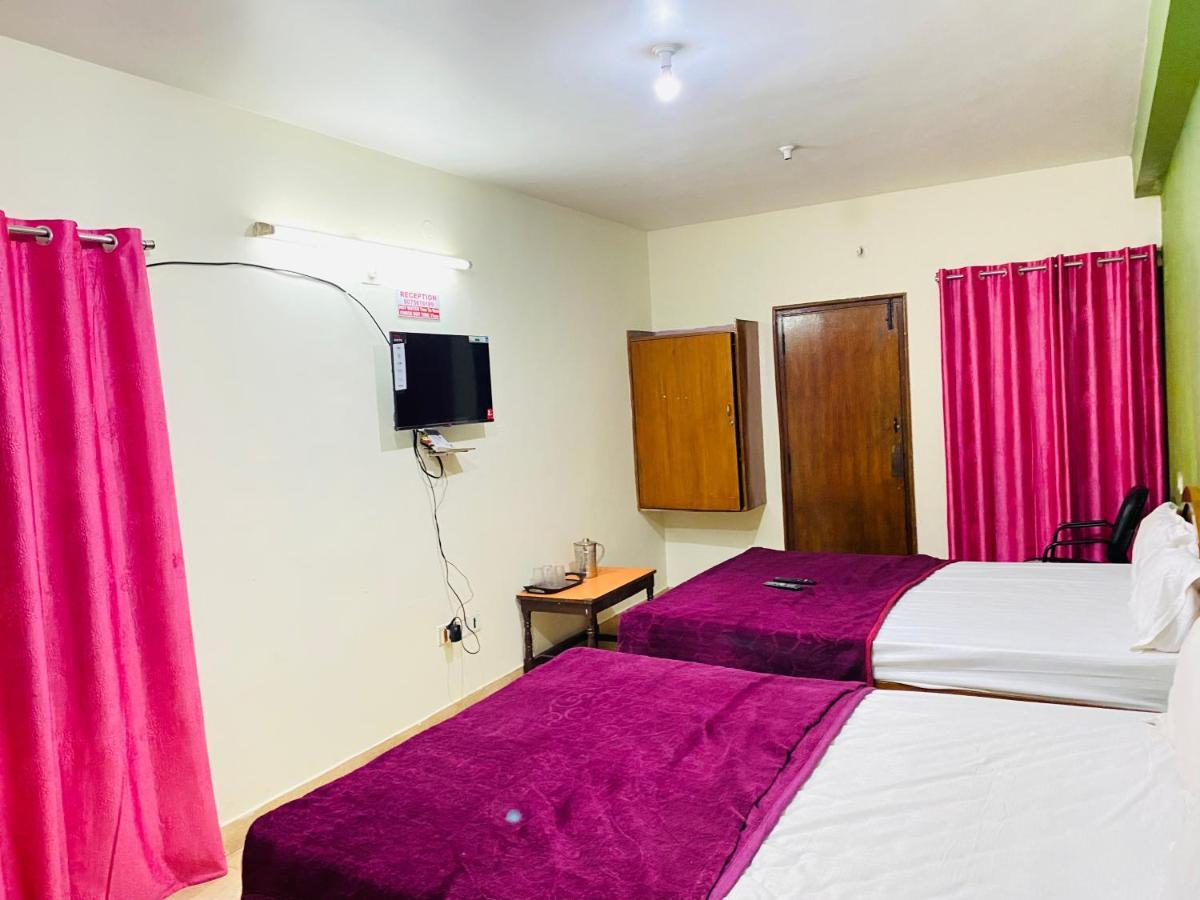 Hotel Nakshatra Ooty Luaran gambar
